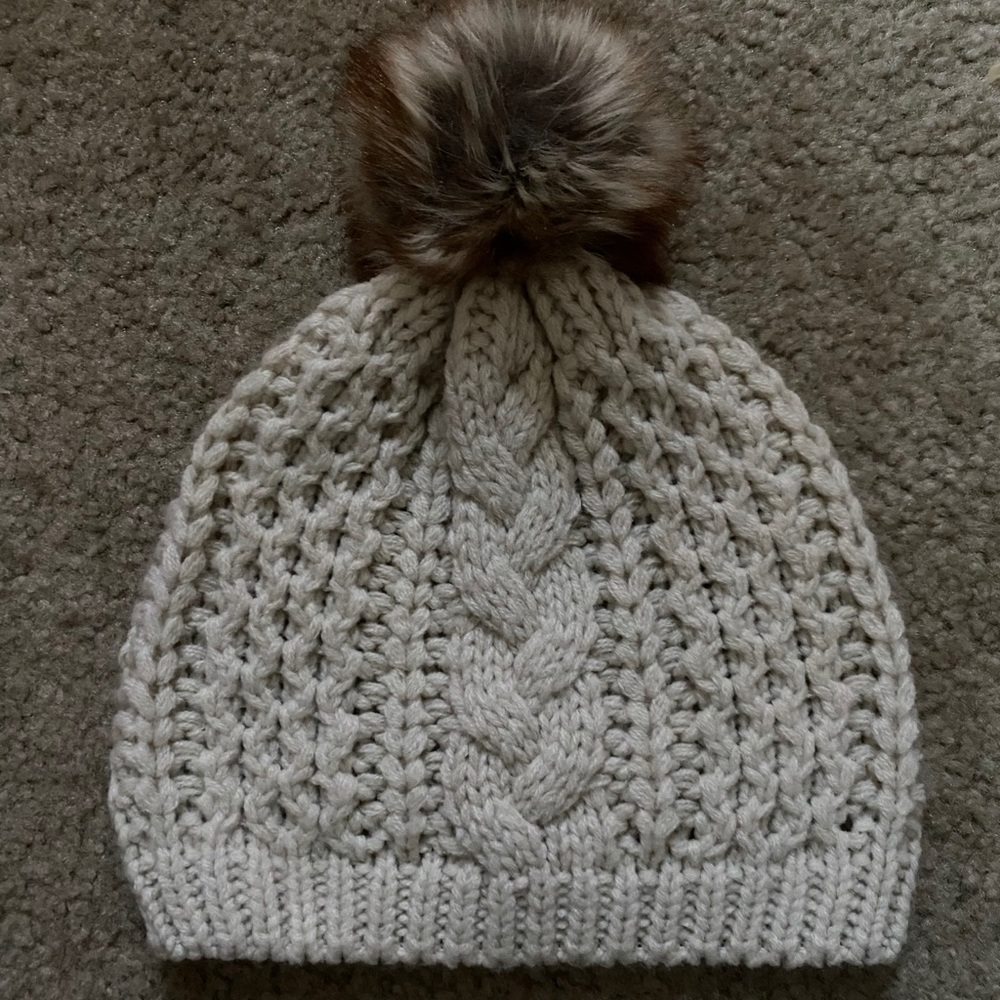 Gap Tan beanie with Pom Pom Size S/M